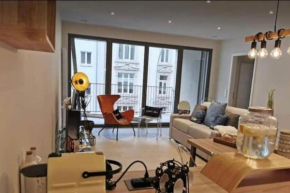 Beautiful 1 bedroom flat w terrace&parking-75M